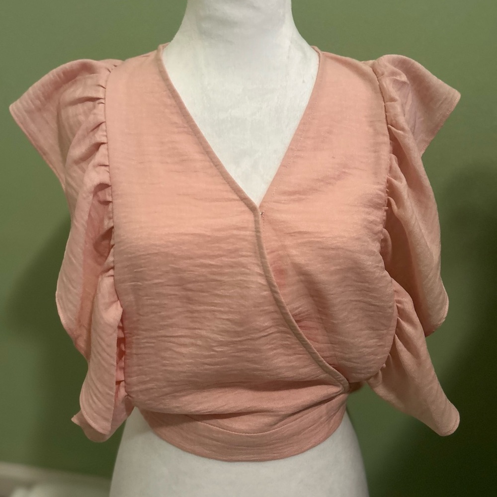 NWT!  Versona crop blouse